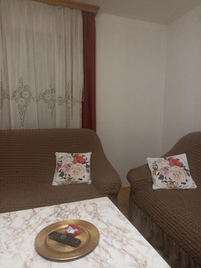 Sleep & Fly - Sarajevo Airport Apartment Saraievo Exterior foto