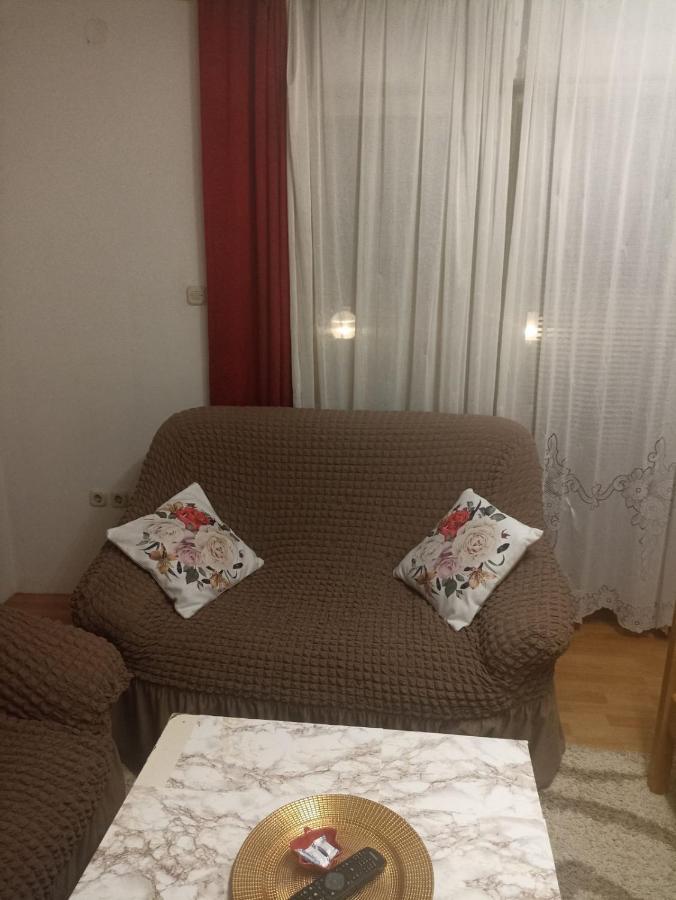 Sleep & Fly - Sarajevo Airport Apartment Saraievo Exterior foto